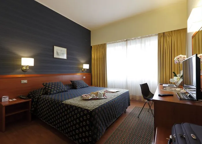 Western Chc Hotel